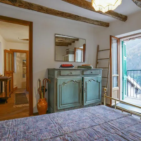 2 Bedroom Lovely In Ponti Di Pornassio Feriehus Ponte di Nava