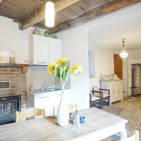 2 Bedroom Lovely In Ponti Di Pornassio *