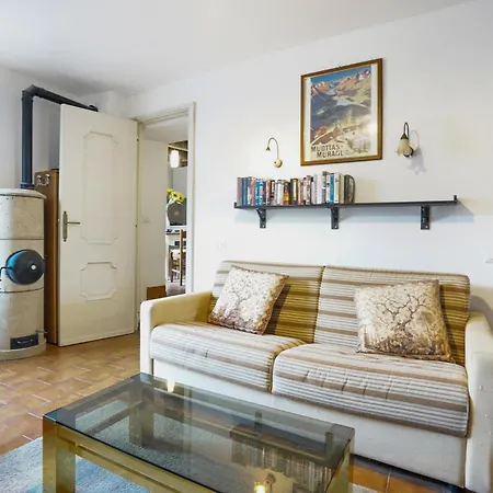 2 Bedroom Lovely In Ponti Di Pornassio Feriehus *