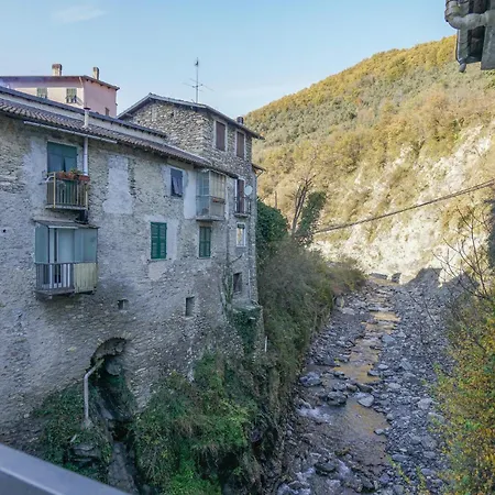 Gorgeous In Ponti Di Pornassio