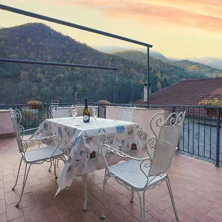 2 Bedroom Lovely In Ponti Di Pornassio Feriehus Ponte di Nava