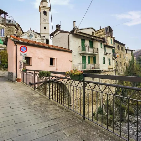 Gorgeous In Ponti Di Pornassio *